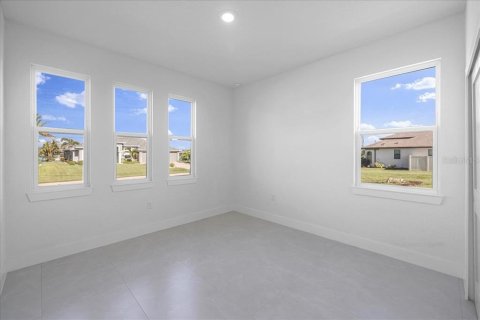 House in Port Charlotte, Florida 4 bedrooms, 226.03 sq.m. № 1894346 - photo 27
