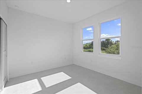 House in Port Charlotte, Florida 4 bedrooms, 226.03 sq.m. № 1894346 - photo 23