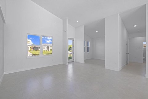 House in Port Charlotte, Florida 4 bedrooms, 226.03 sq.m. № 1894346 - photo 9