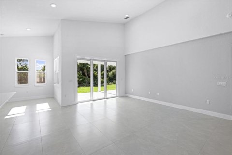 House in Port Charlotte, Florida 4 bedrooms, 226.03 sq.m. № 1894346 - photo 11