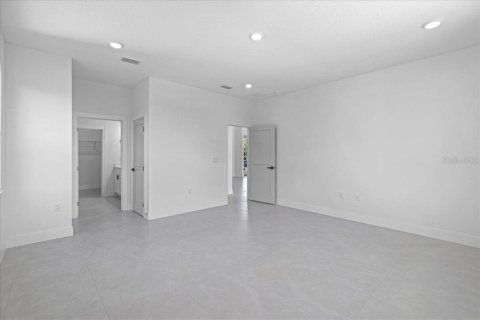 House in Port Charlotte, Florida 4 bedrooms, 226.03 sq.m. № 1894346 - photo 19