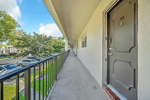 Condo in Davie, Florida, 3 bedrooms  № 1695368 - photo 23