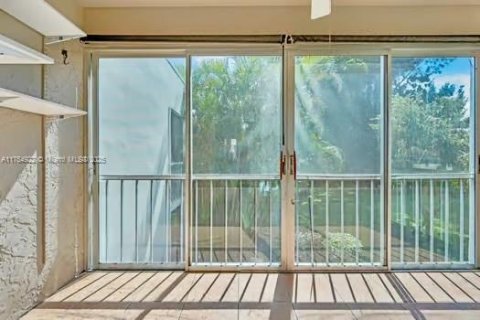 Condo in Davie, Florida, 3 bedrooms  № 1695368 - photo 4
