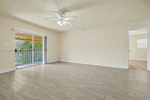 Condo in Davie, Florida, 3 bedrooms  № 1695368 - photo 13
