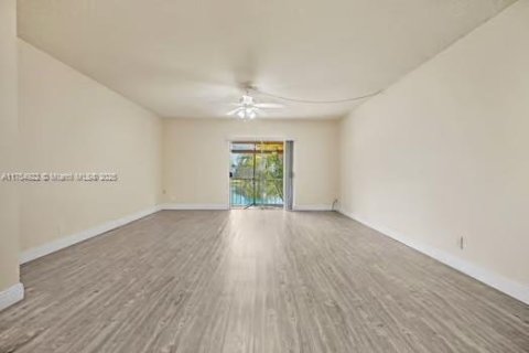Condo in Davie, Florida, 3 bedrooms  № 1695368 - photo 10