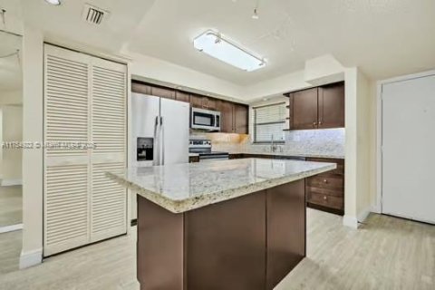 Condo in Davie, Florida, 3 bedrooms  № 1695368 - photo 6