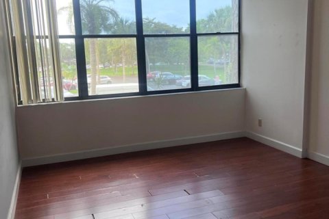 Condominio en alquiler en Weston, Florida, 2 dormitorios, 118.26 m2 № 2077438 - foto 5