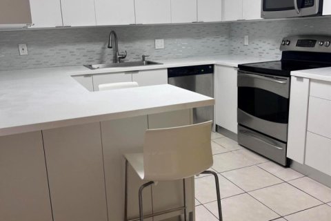 Condominio en Weston, Florida, 2 dormitorios  № 2077438