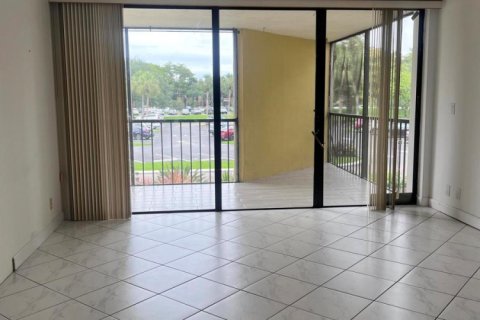 Condominio en alquiler en Weston, Florida, 2 dormitorios, 118.26 m2 № 2077438 - foto 11