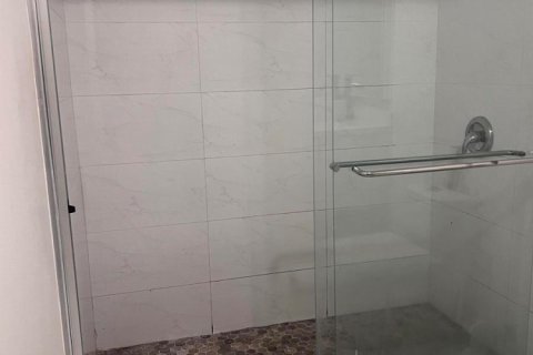 Condominio en alquiler en Weston, Florida, 2 dormitorios, 118.26 m2 № 2077438 - foto 8