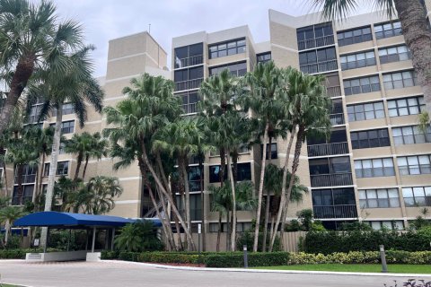 Condominio en alquiler en Weston, Florida, 2 dormitorios, 118.26 m2 № 2077438 - foto 12