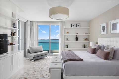 Купить кондоминиум в Майами, Флорида 2 спальни, 174.47м2, № 2040139 - фото 23