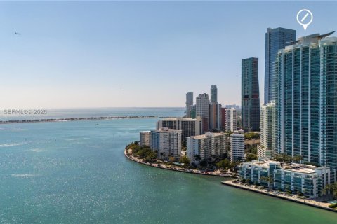 Купить кондоминиум в Майами, Флорида 2 спальни, 174.47м2, № 2040139 - фото 15