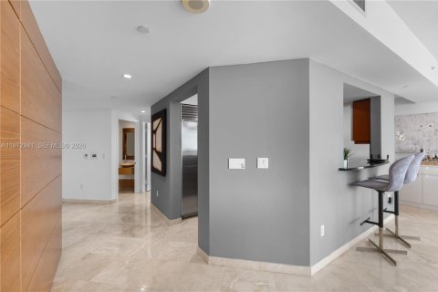 Купить кондоминиум в Майами, Флорида 2 спальни, 174.47м2, № 2040139 - фото 19