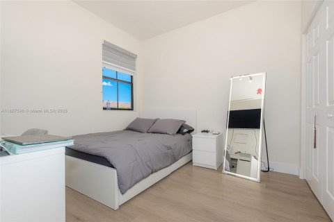 Touwnhouse à vendre à Hialeah, Floride: 3 chambres, 143.07 m2 № 1977187 - photo 20