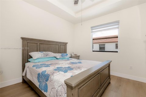 Touwnhouse à vendre à Hialeah, Floride: 3 chambres, 143.07 m2 № 1977187 - photo 16