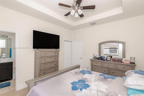 Touwnhouse à vendre à Hialeah, Floride: 3 chambres, 143.07 m2 № 1977187 - photo 18