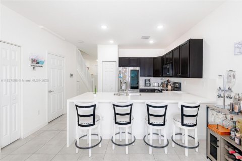 Touwnhouse à vendre à Hialeah, Floride: 3 chambres, 143.07 m2 № 1977187 - photo 12