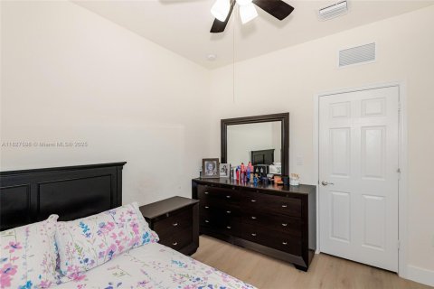 Touwnhouse à vendre à Hialeah, Floride: 3 chambres, 143.07 m2 № 1977187 - photo 26