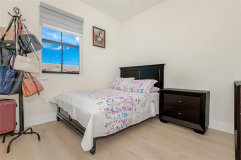 Touwnhouse à vendre à Hialeah, Floride: 3 chambres, 143.07 m2 № 1977187 - photo 24