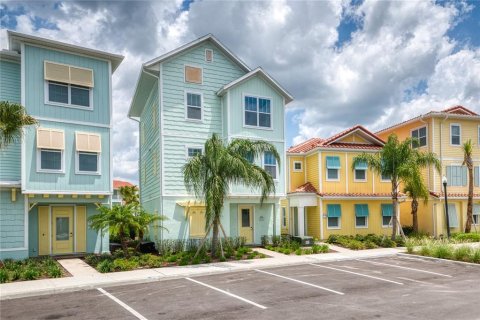 Villa ou maison à Kissimmee, Floride 5 chambres, 244.52 m2 № 2419657