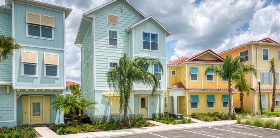 Villa ou maison à Kissimmee, Floride 5 chambres, 244.52 m2 № 2419657