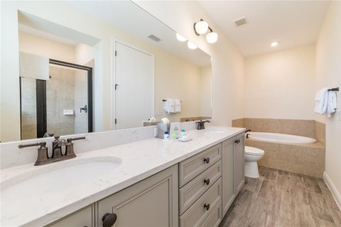 Villa ou maison à vendre à Kissimmee, Floride: 5 chambres, 244.52 m2 № 2419657 - photo 20