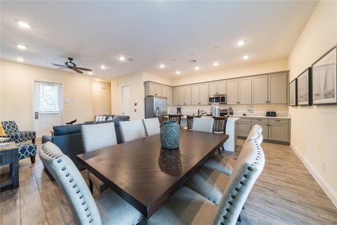 Villa ou maison à vendre à Kissimmee, Floride: 5 chambres, 244.52 m2 № 2419657 - photo 7