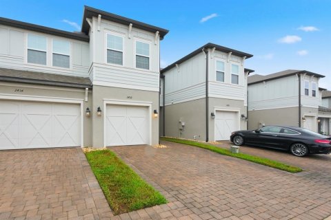 House in Clearwater, Florida 3 bedrooms, 172.15 sq.m. № 2410170 - photo 3