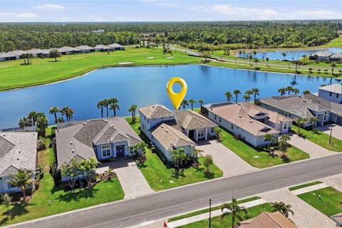 Villa ou maison à vendre à Punta Gorda, Floride: 4 chambres, 282.52 m2 № 2308494 - photo 2