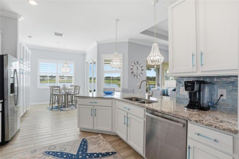 Villa ou maison à vendre à Punta Gorda, Floride: 4 chambres, 282.52 m2 № 2308494 - photo 8