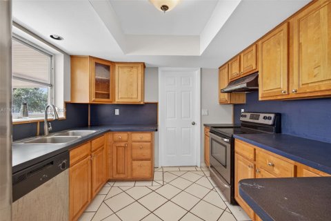House in St. Lucie, Florida 3 bedrooms, 124.86 sq.m. № 1891945 - photo 8