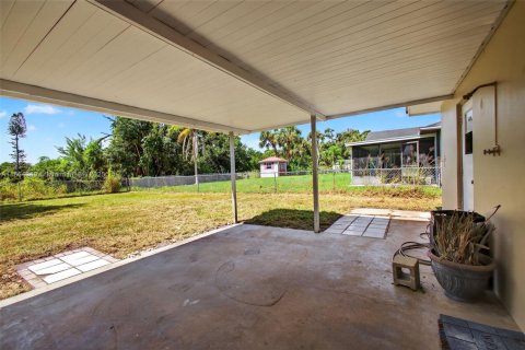 House in St. Lucie, Florida 3 bedrooms, 124.86 sq.m. № 1891945 - photo 30