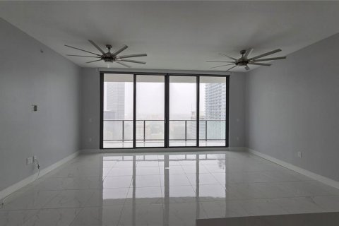 Condo in Saint Petersburg, Florida, 2 bedrooms  № 2275474 - photo 9
