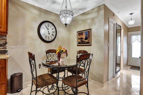 Condo in Miami, Florida, 1 bedroom  № 1953382 - photo 6