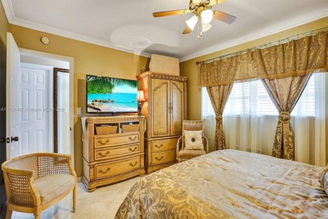 Condo in Miami, Florida, 1 bedroom  № 1953382 - photo 23