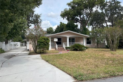 Casa en venta en Orlando, Florida, 4 dormitorios, 220.46 m2 № 1905500 - foto 1