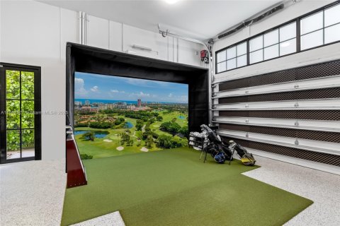Casa en alquiler en Miami, Florida, 5 dormitorios, 426.24 m2 № 1891111 - foto 24