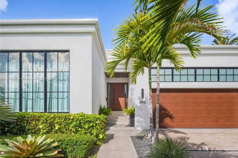 Casa en alquiler en Miami, Florida, 5 dormitorios, 426.24 m2 № 1891111 - foto 9