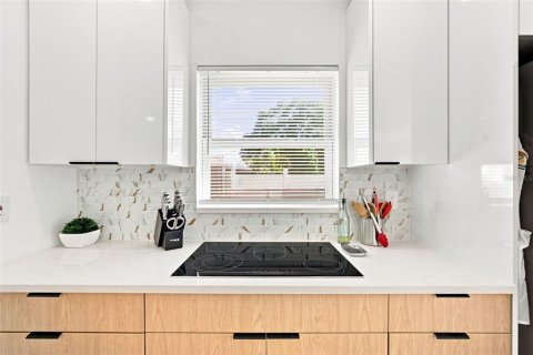 Villa ou maison à vendre à Saint Petersburg, Floride: 4 chambres, 137.03 m2 № 2239003 - photo 7