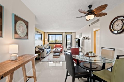 Condo à Hallandale Beach, Floride, 1 chambre № 2147158