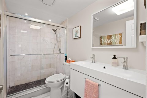 Copropriété à vendre à Hallandale Beach, Floride: 1 chambre, 81.38 m2 № 2147158 - photo 4