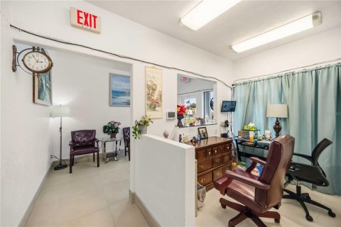 Immobilier commercial à vendre à Port Charlotte, Floride: 128.58 m2 № 2201856 - photo 4