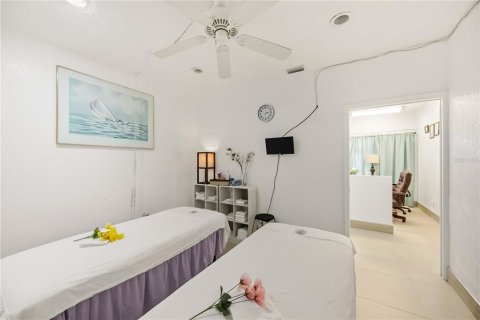 Immobilier commercial à vendre à Port Charlotte, Floride: 128.58 m2 № 2201856 - photo 6
