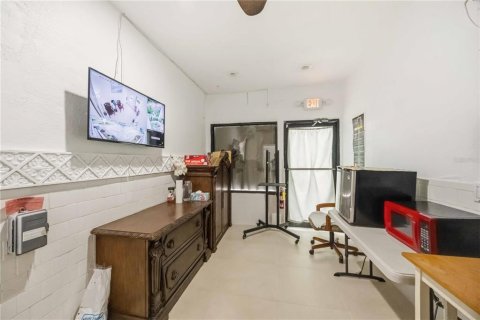 Immobilier commercial à vendre à Port Charlotte, Floride: 128.58 m2 № 2201856 - photo 14