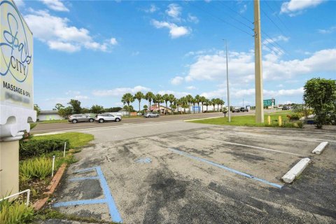 Immobilier commercial à vendre à Port Charlotte, Floride: 128.58 m2 № 2201856 - photo 24
