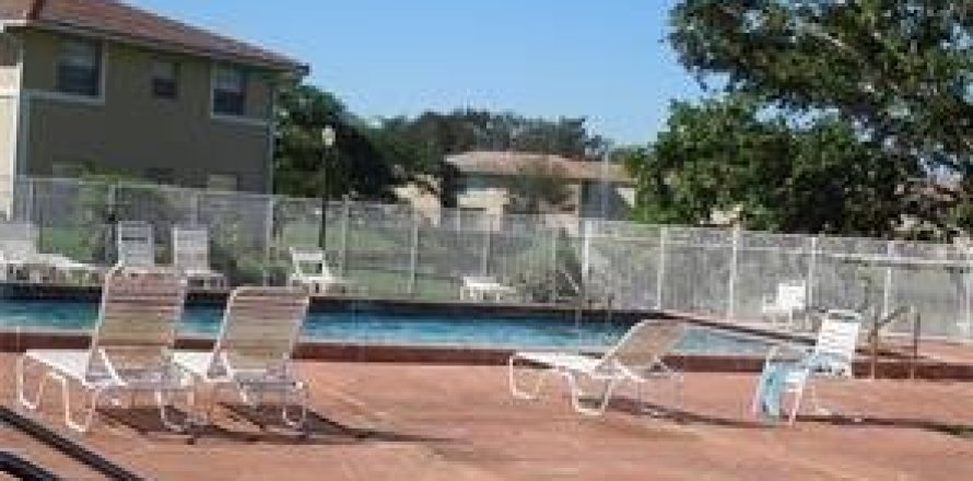 Condo à Coral Springs, Floride, 2 chambres № 1217476