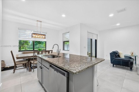 Villa ou maison à vendre à Pompano Beach, Floride: 3 chambres, 135.17 m2 № 2303703 - photo 10
