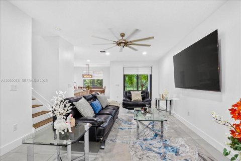 Villa ou maison à vendre à Pompano Beach, Floride: 3 chambres, 135.17 m2 № 2303703 - photo 4