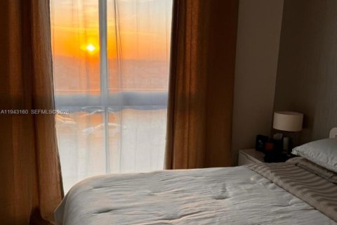 Condominio en venta en Doral, Florida, 1 dormitorio, 62.06 m2 № 1999503 - foto 9